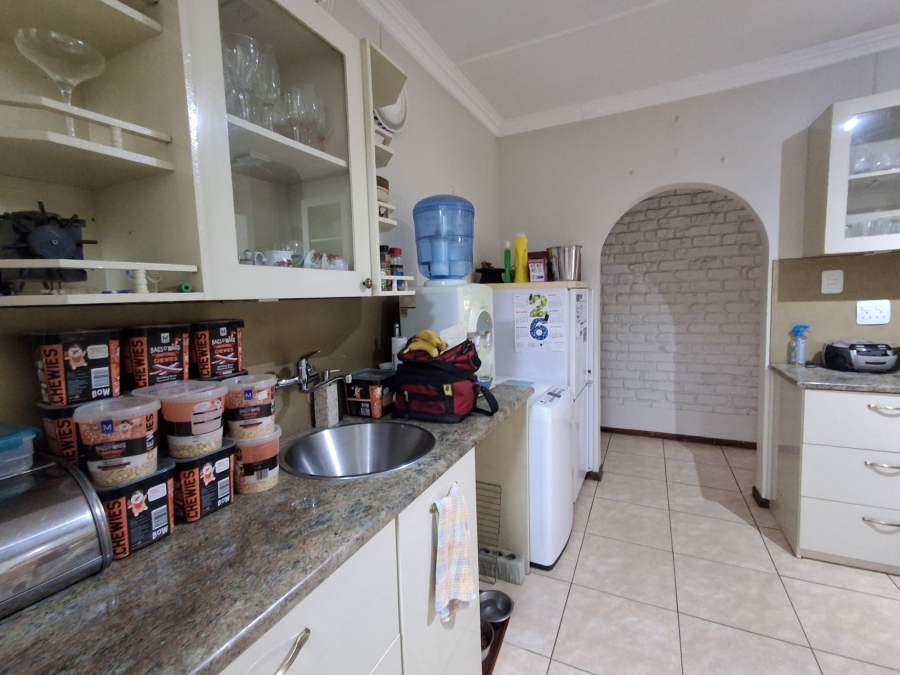 4 Bedroom Property for Sale in Nahoon Valley Park Eastern Cape